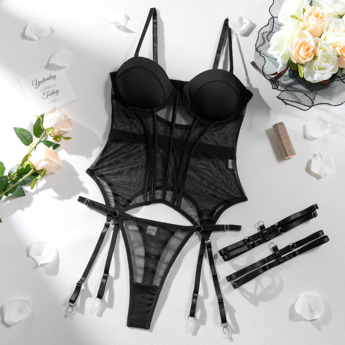 CELINE | Il Set di Lingerie Floreale per un’Eleganza Seducente