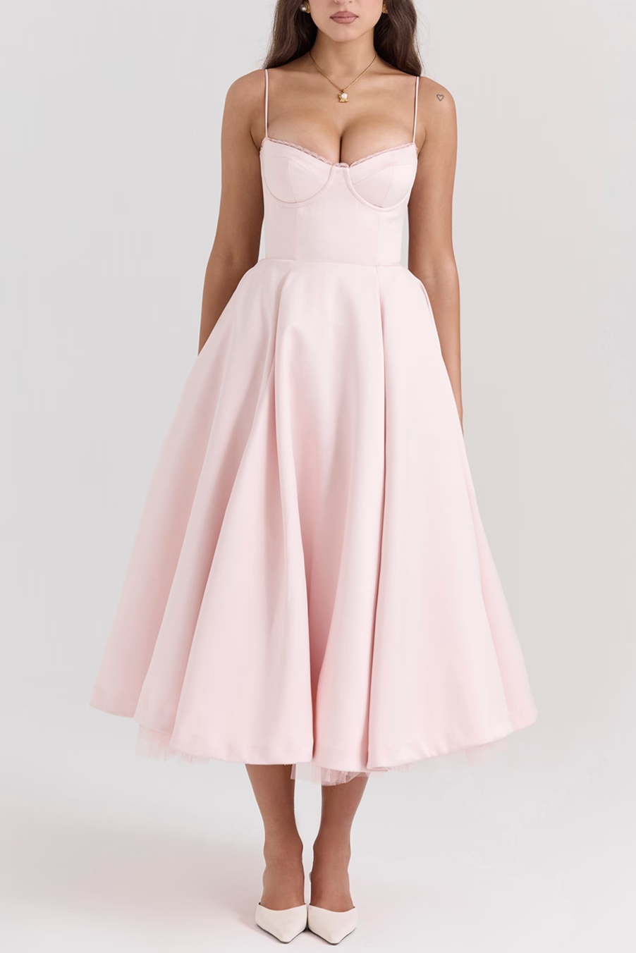 BELÉ | Abito Elegante dal Fascino Moderno