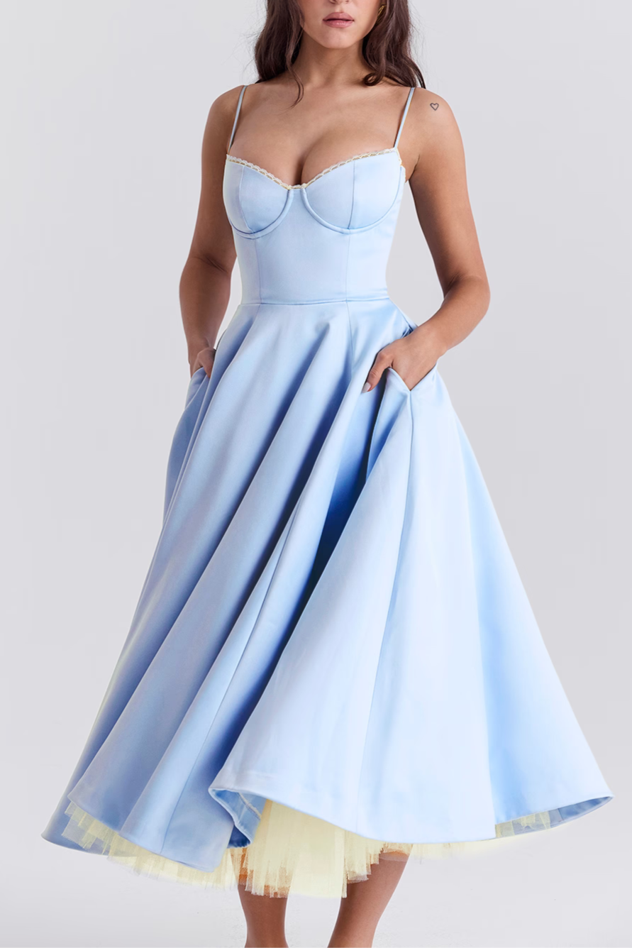 BELÉ | Abito Elegante dal Fascino Moderno