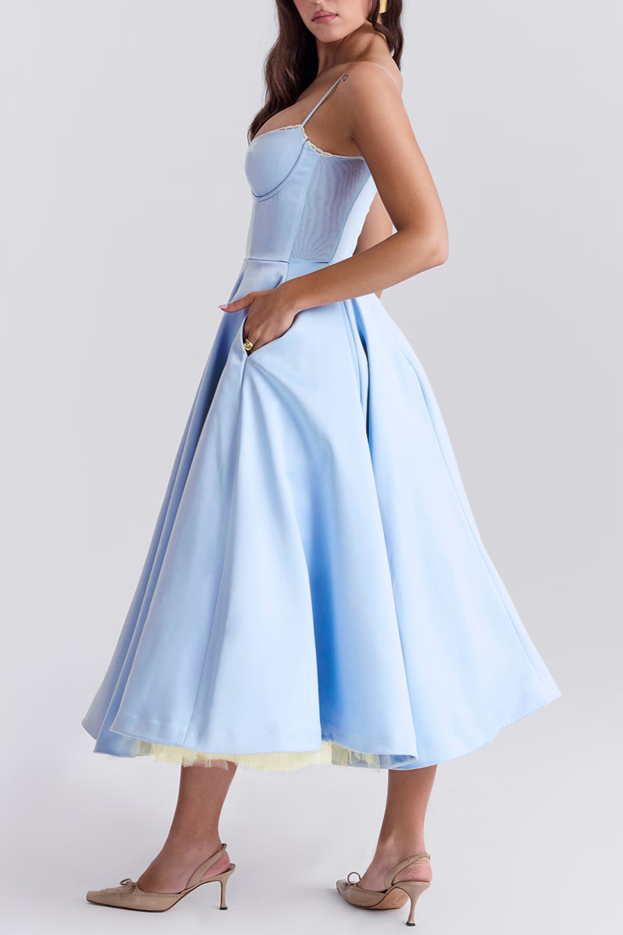 BELÉ | Abito Elegante dal Fascino Moderno