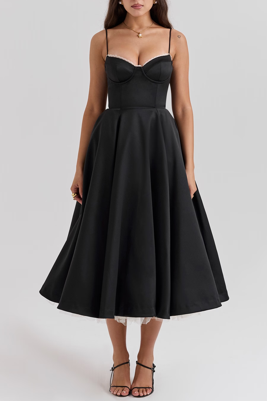 BELÉ | Abito Elegante dal Fascino Moderno