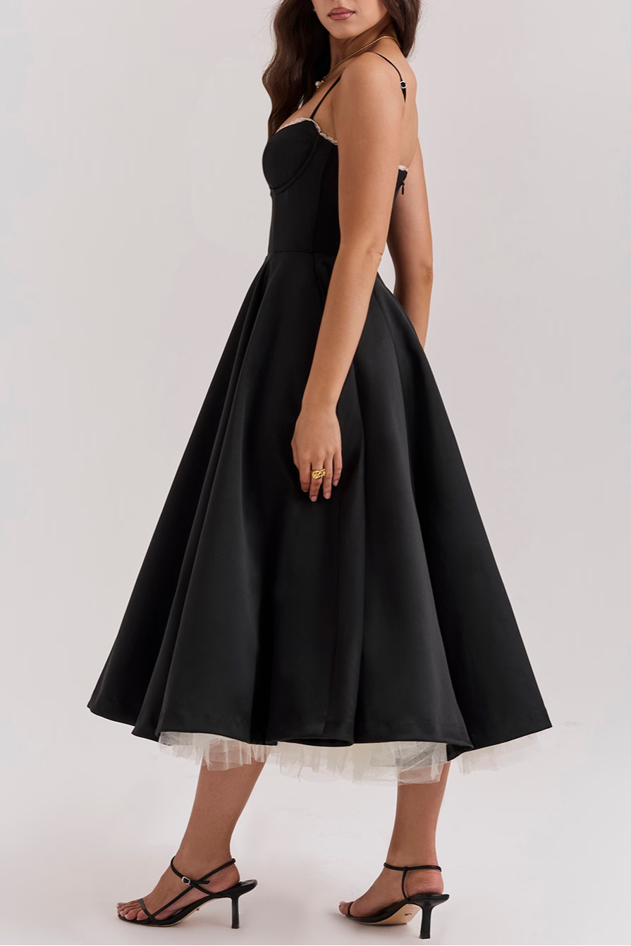 BELÉ | Abito Elegante dal Fascino Moderno