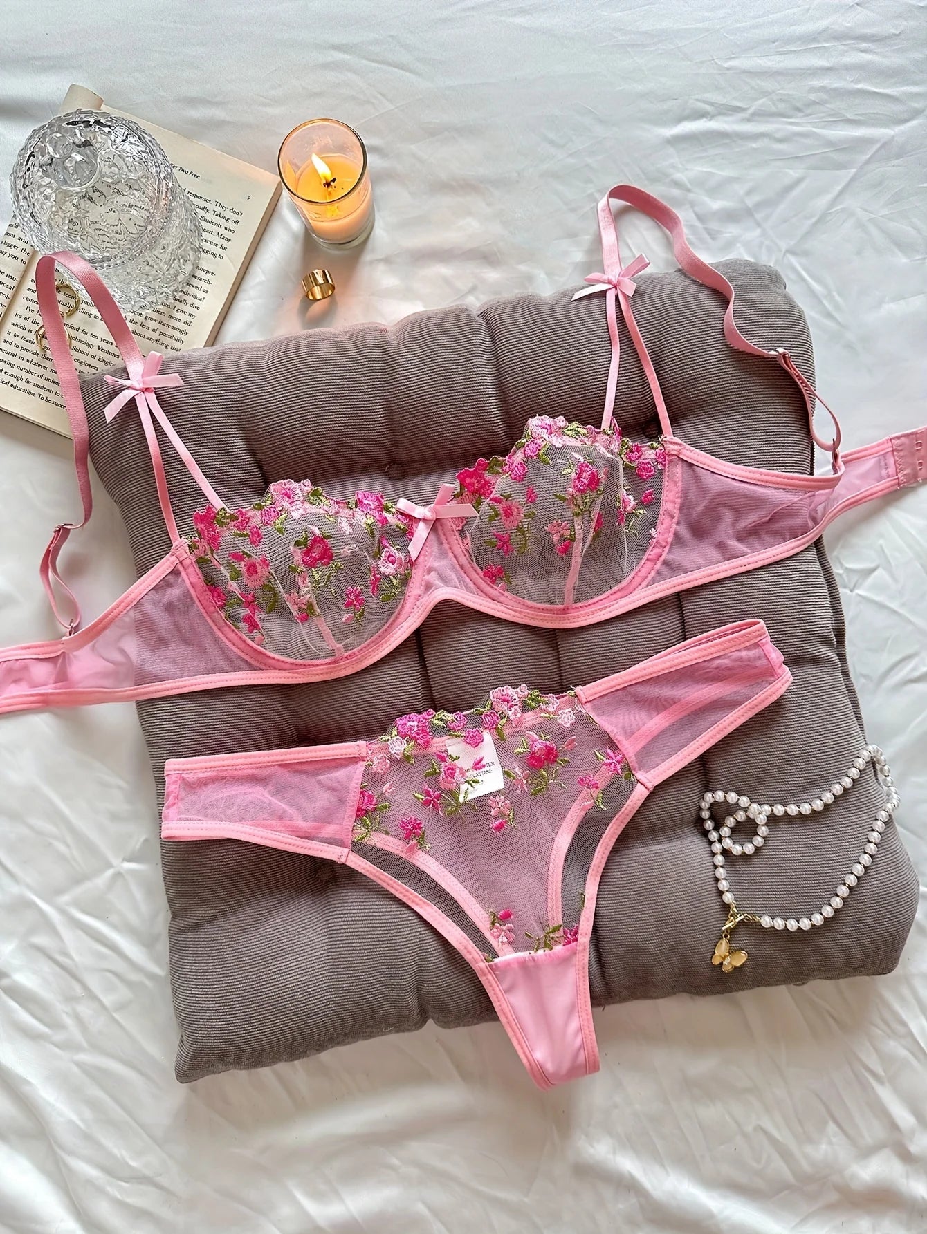 LOLA | Il Set Lingerie che Esalta la Tua Femminilità