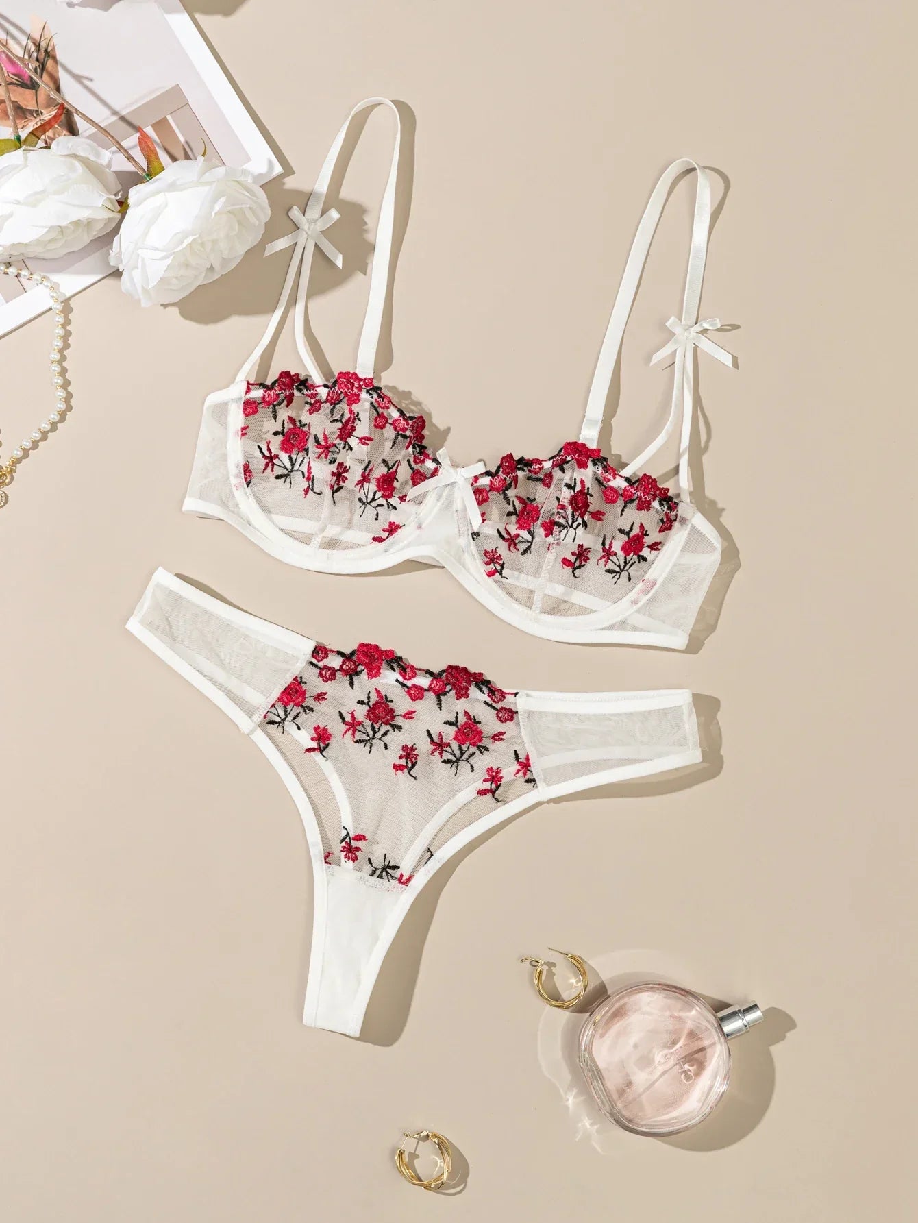 LOLA | Il Set Lingerie che Esalta la Tua Femminilità